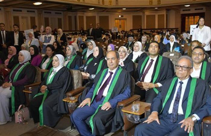 جامعة القاهرة تحتفل بتخريج دفعة جديدة من كلية التربية للطفولة المبكرة